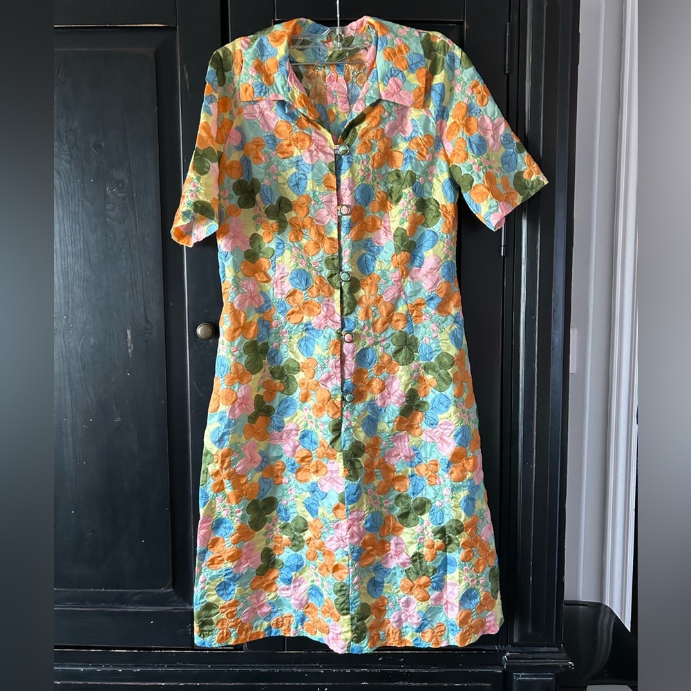 Vintage 60s Mod Seer Sucker Collared Button Day Dress. Fits M, 8-10